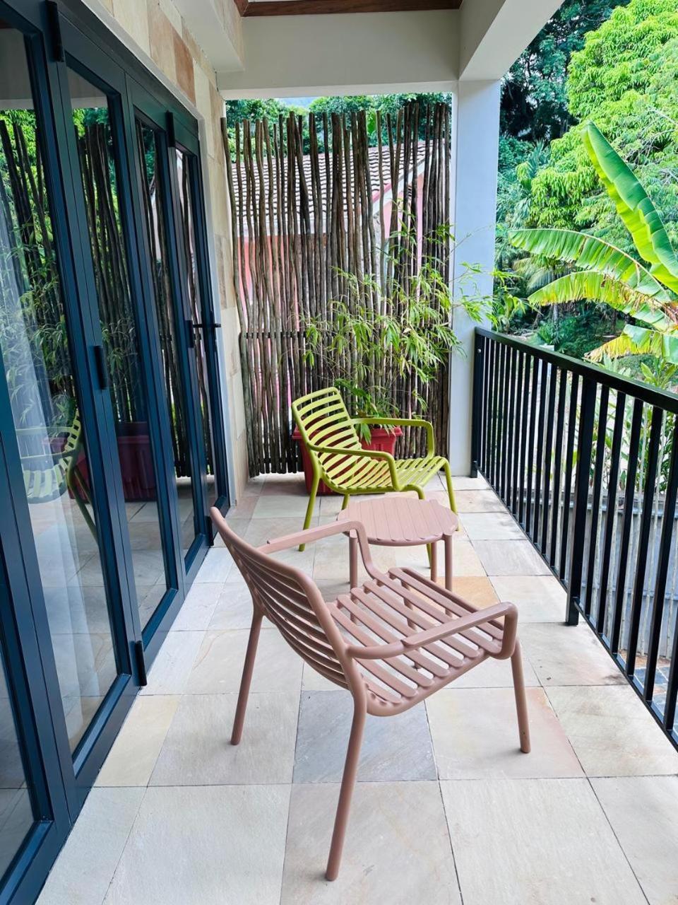 Lodoicea Apartments Bel Ombre Exterior photo